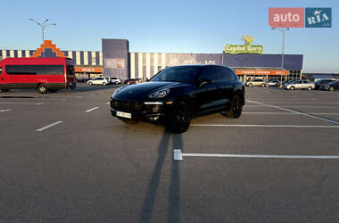Внедорожник / Кроссовер Porsche Cayenne 2014 в 