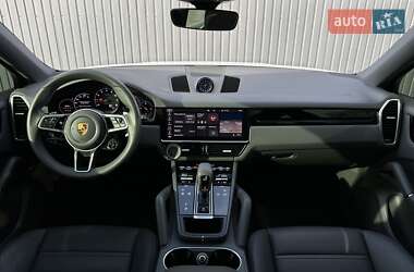 Внедорожник / Кроссовер Porsche Cayenne 2020 в 