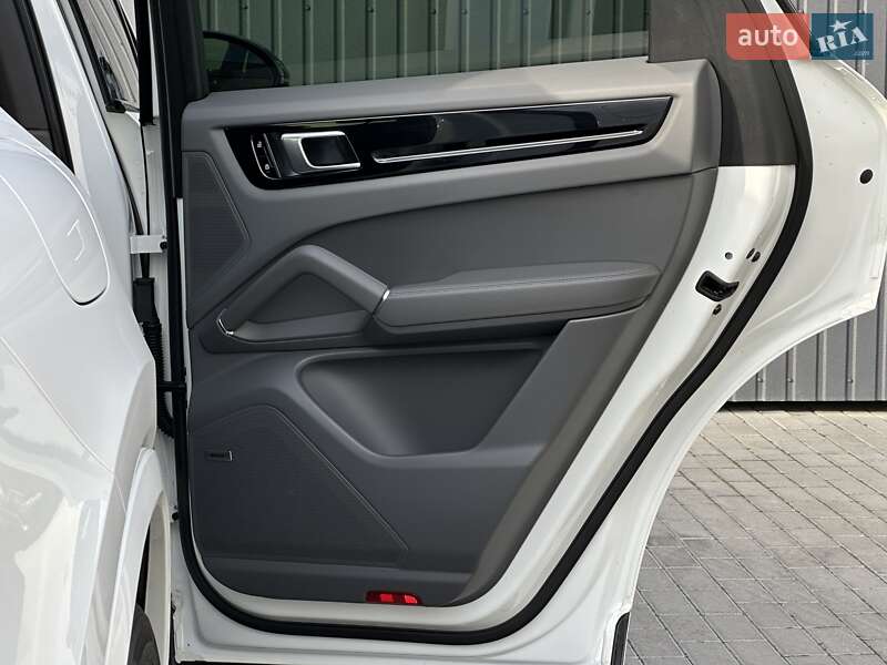 Позашляховик / Кросовер Porsche Cayenne 2020 в Мукачевому