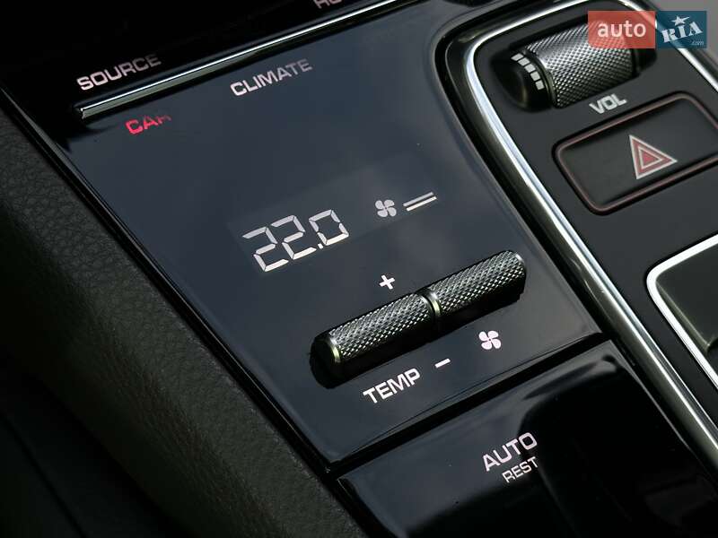 Позашляховик / Кросовер Porsche Cayenne 2020 в Мукачевому