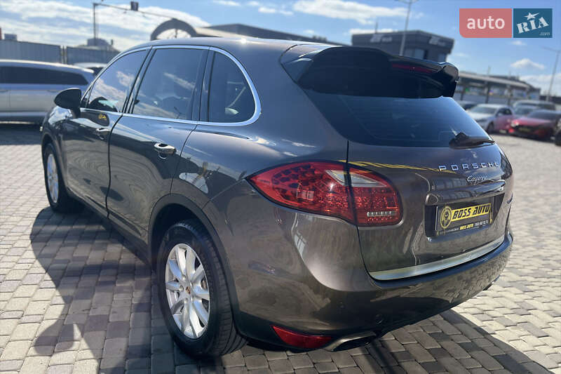Позашляховик / Кросовер Porsche Cayenne 2013 в Мукачевому