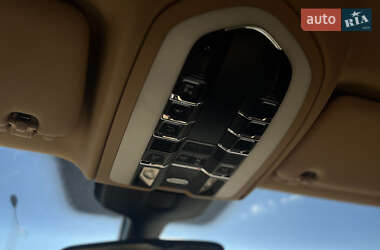 Позашляховик / Кросовер Porsche Cayenne 2013 в 