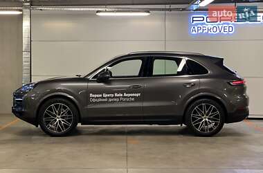 Позашляховик / Кросовер Porsche Cayenne 2024 в 