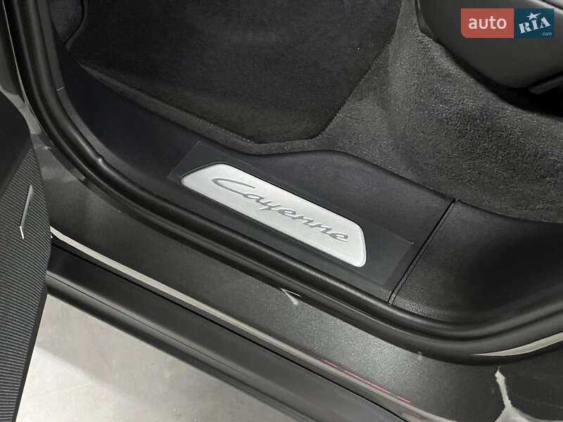 Внедорожник / Кроссовер Porsche Cayenne 2024 в Киеве фото 24 Внедорожник / Кроссовер Porsche Cayenne 2024 в Киеве