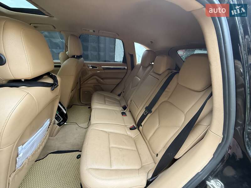 Внедорожник / Кроссовер Porsche Cayenne 2011 в Кременчуге