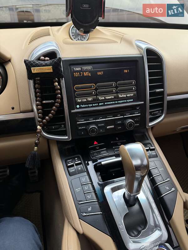 Внедорожник / Кроссовер Porsche Cayenne 2011 в Кременчуге