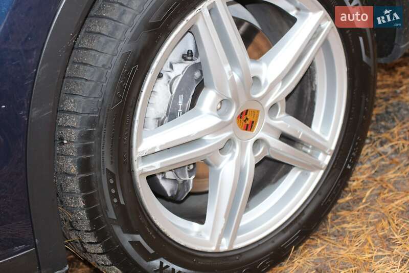 Внедорожник / Кроссовер Porsche Cayenne 2011 в Киеве фото 22 Внедорожник / Кроссовер Porsche Cayenne 2011 в Киеве