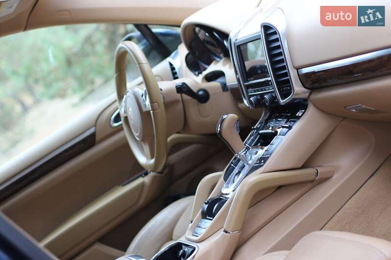 Внедорожник / Кроссовер Porsche Cayenne 2011 в Киеве фото 28 Внедорожник / Кроссовер Porsche Cayenne 2011 в Киеве