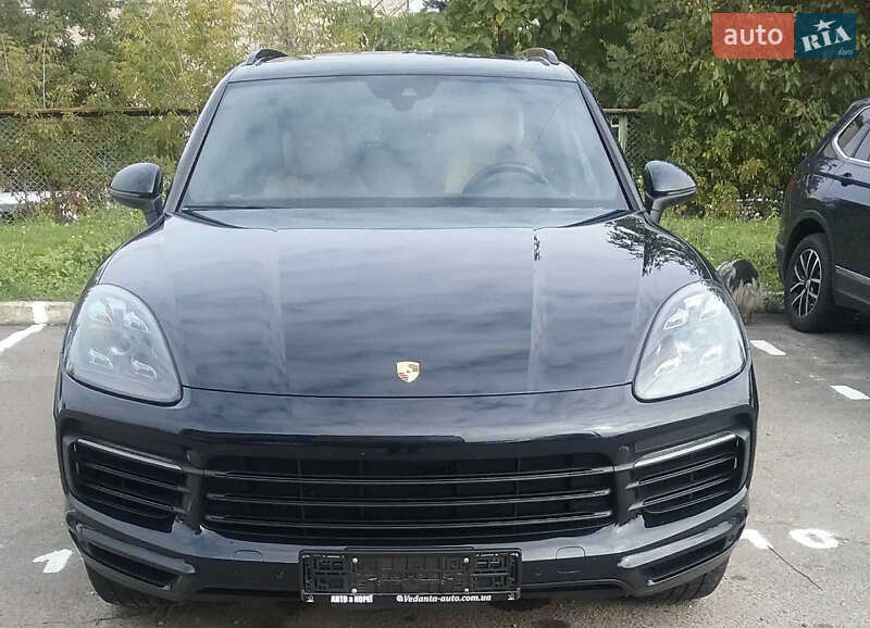 Внедорожник / Кроссовер Porsche Cayenne 2019 в Ровно