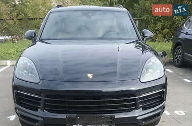 Позашляховик / Кросовер Porsche Cayenne 2019 в 