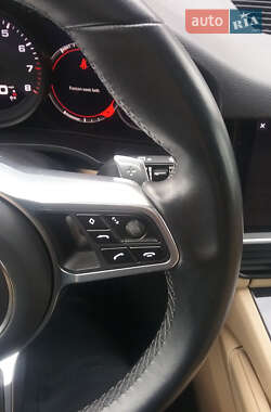 Позашляховик / Кросовер Porsche Cayenne 2019 в 