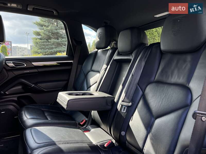 Позашляховик / Кросовер Porsche Cayenne 2014 в Львові
