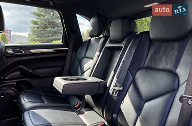 Внедорожник / Кроссовер Porsche Cayenne 2014 в 