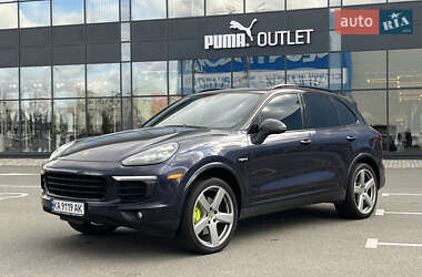 Позашляховик / Кросовер Porsche Cayenne 2016 в 