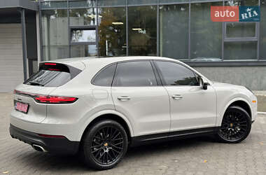 Позашляховик / Кросовер Porsche Cayenne 2020 в 