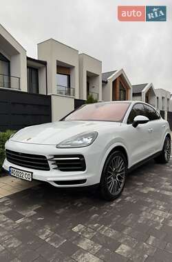 Внедорожник / Кроссовер Porsche Cayenne 2022 в 