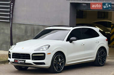 Позашляховик / Кросовер Porsche Cayenne 2018 в 