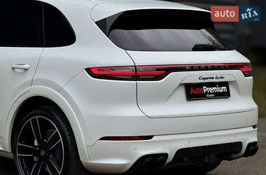 Позашляховик / Кросовер Porsche Cayenne 2018 в 