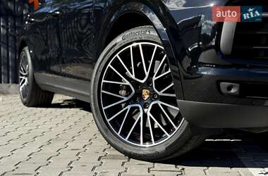 Позашляховик / Кросовер Porsche Cayenne 2022 в 