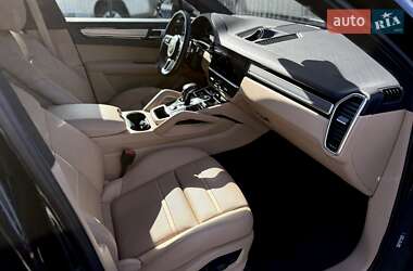 Позашляховик / Кросовер Porsche Cayenne 2022 в 