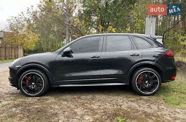 Позашляховик / Кросовер Porsche Cayenne 2010 в 
