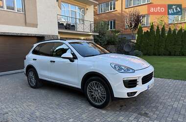 Позашляховик / Кросовер Porsche Cayenne 2017 в 