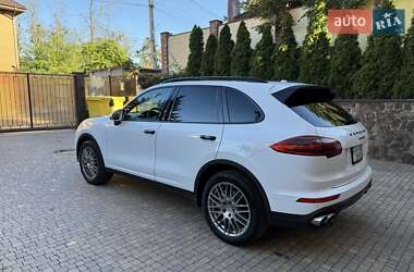 Позашляховик / Кросовер Porsche Cayenne 2017 в 