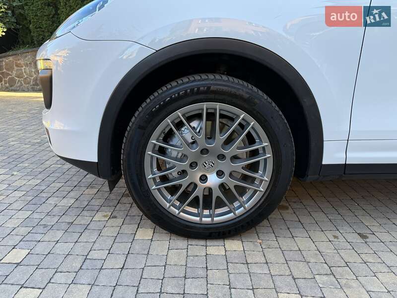 Внедорожник / Кроссовер Porsche Cayenne 2017 в Киеве фото 20 Внедорожник / Кроссовер Porsche Cayenne 2017 в Киеве