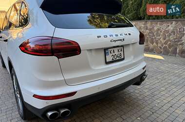 Позашляховик / Кросовер Porsche Cayenne 2017 в 