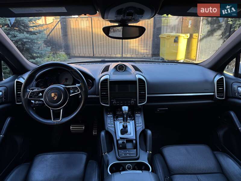 Внедорожник / Кроссовер Porsche Cayenne 2017 в Киеве фото 21 Внедорожник / Кроссовер Porsche Cayenne 2017 в Киеве