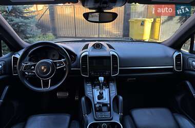 Позашляховик / Кросовер Porsche Cayenne 2017 в 