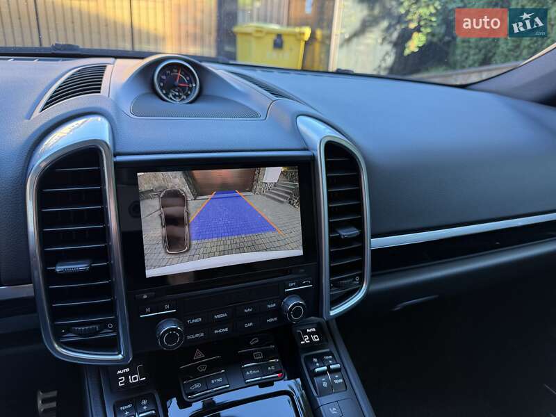 Внедорожник / Кроссовер Porsche Cayenne 2017 в Киеве фото 45 Внедорожник / Кроссовер Porsche Cayenne 2017 в Киеве