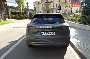 Внедорожник / Кроссовер Porsche Cayenne 2019 в 
