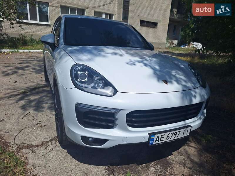 Внедорожник / Кроссовер Porsche Cayenne 2014 в Днепре