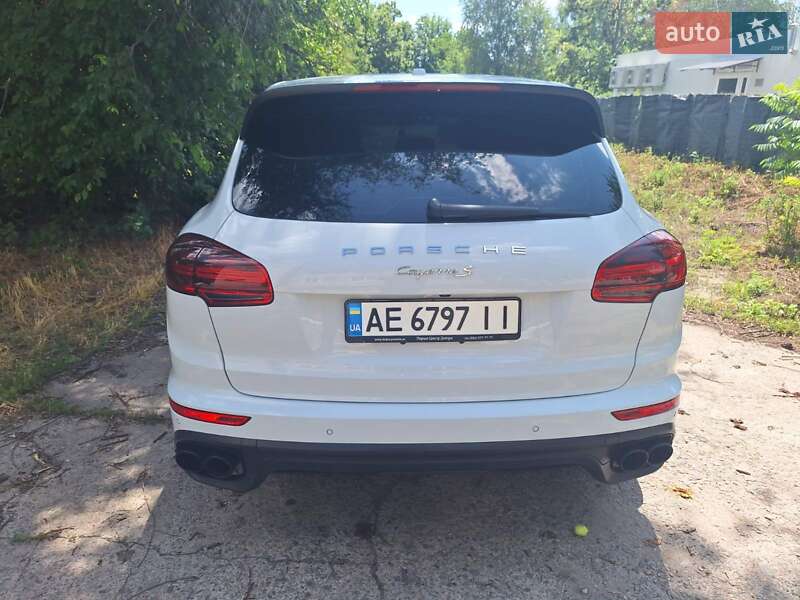 Внедорожник / Кроссовер Porsche Cayenne 2014 в Днепре