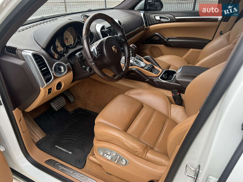 Внедорожник / Кроссовер Porsche Cayenne 2013 в Львове фото 24 Внедорожник / Кроссовер Porsche Cayenne 2013 в Львове