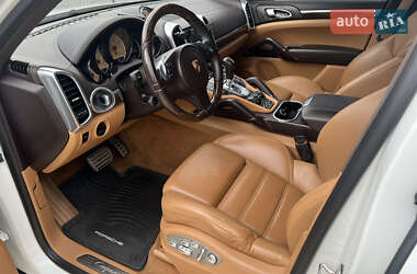 Позашляховик / Кросовер Porsche Cayenne 2013 в  фото 24 Позашляховик / Кросовер Porsche Cayenne 2013 в