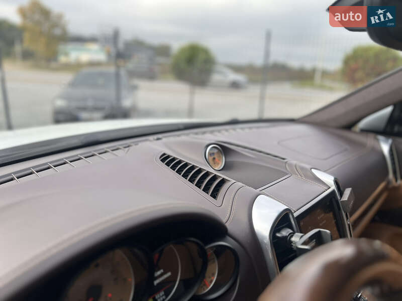 Внедорожник / Кроссовер Porsche Cayenne 2013 в Львове фото 31 Внедорожник / Кроссовер Porsche Cayenne 2013 в Львове