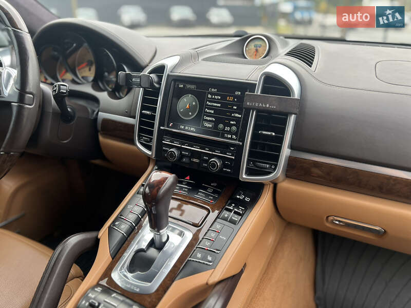 Внедорожник / Кроссовер Porsche Cayenne 2013 в Львове фото 41 Внедорожник / Кроссовер Porsche Cayenne 2013 в Львове
