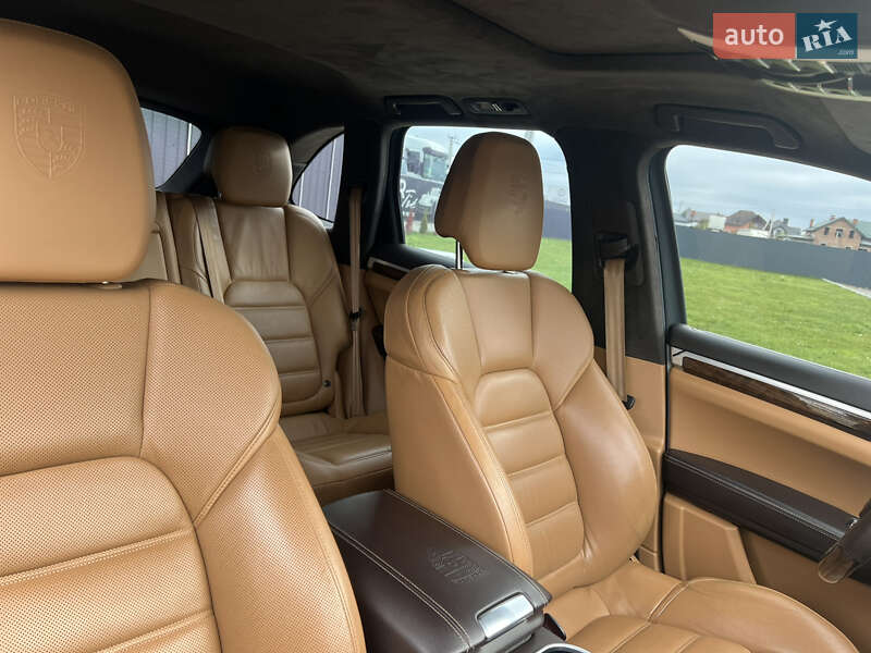 Внедорожник / Кроссовер Porsche Cayenne 2013 в Львове фото 44 Внедорожник / Кроссовер Porsche Cayenne 2013 в Львове