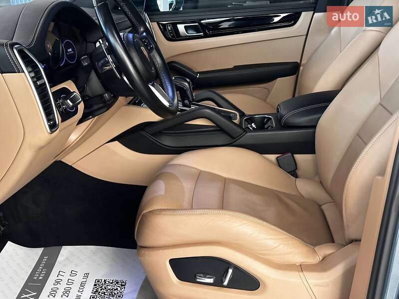 Позашляховик / Кросовер Porsche Cayenne 2019 в Львові