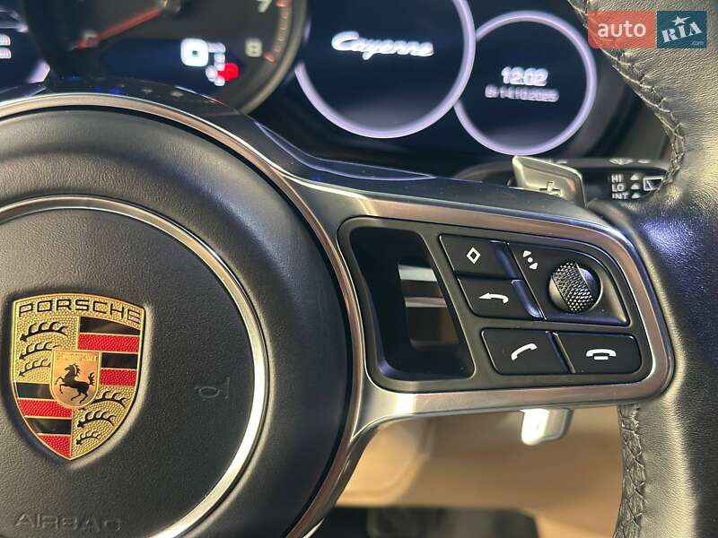 Позашляховик / Кросовер Porsche Cayenne 2019 в Львові