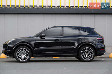 Внедорожник / Кроссовер Porsche Cayenne 2020 в 