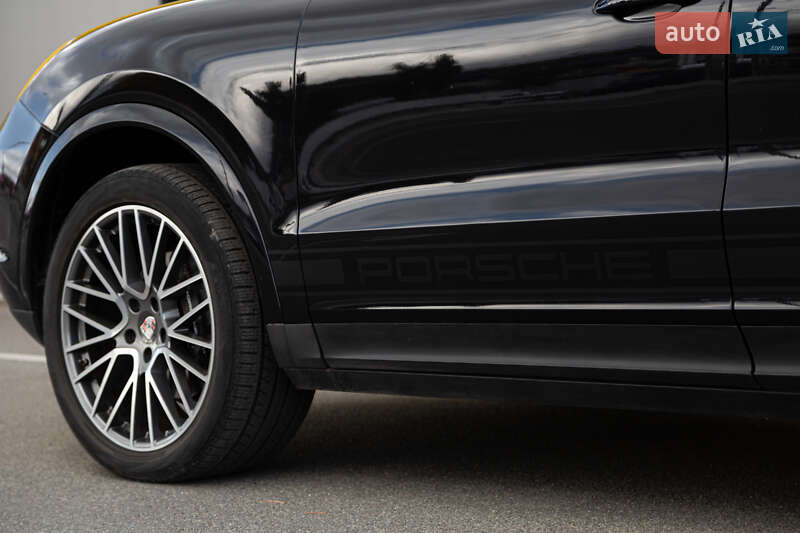 Позашляховик / Кросовер Porsche Cayenne 2020 в Києві