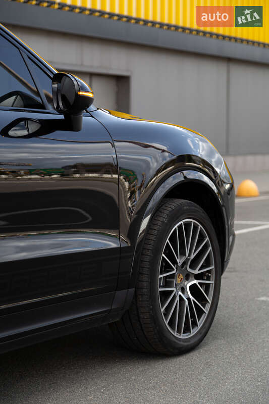 Позашляховик / Кросовер Porsche Cayenne 2020 в Києві