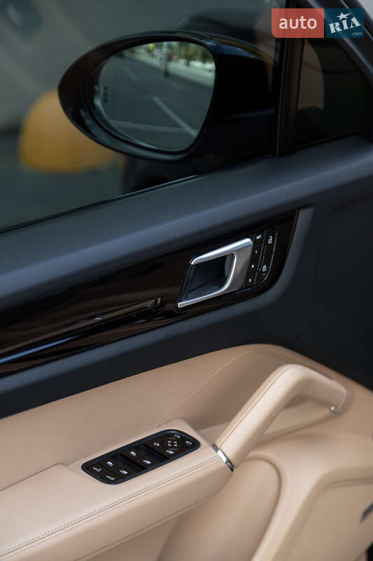 Позашляховик / Кросовер Porsche Cayenne 2020 в Києві