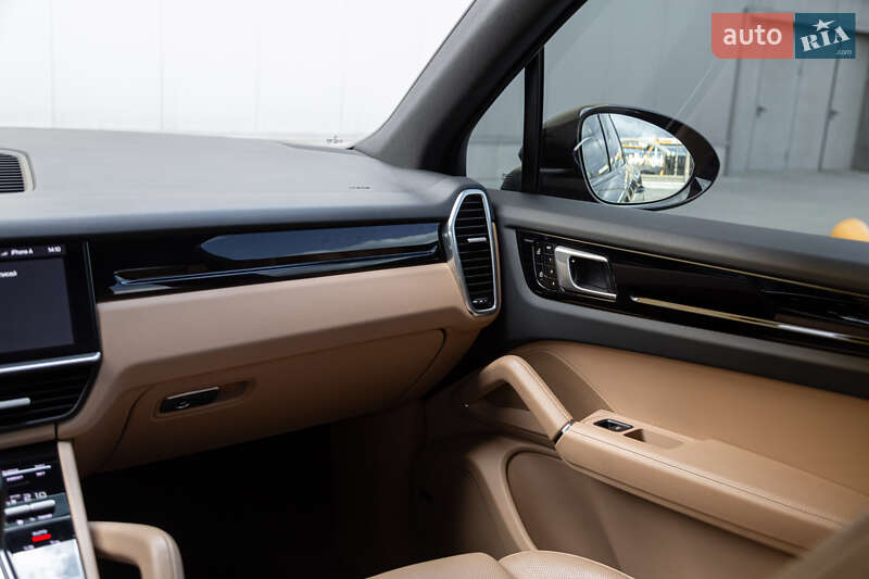 Позашляховик / Кросовер Porsche Cayenne 2020 в Києві