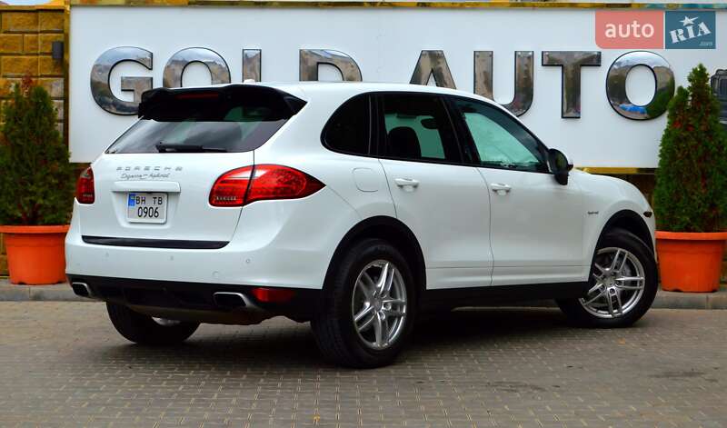 Позашляховик / Кросовер Porsche Cayenne 2012 в Одесі