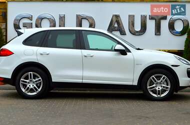 Внедорожник / Кроссовер Porsche Cayenne 2012 в 