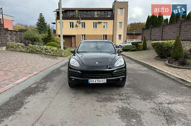 Внедорожник / Кроссовер Porsche Cayenne 2014 в 